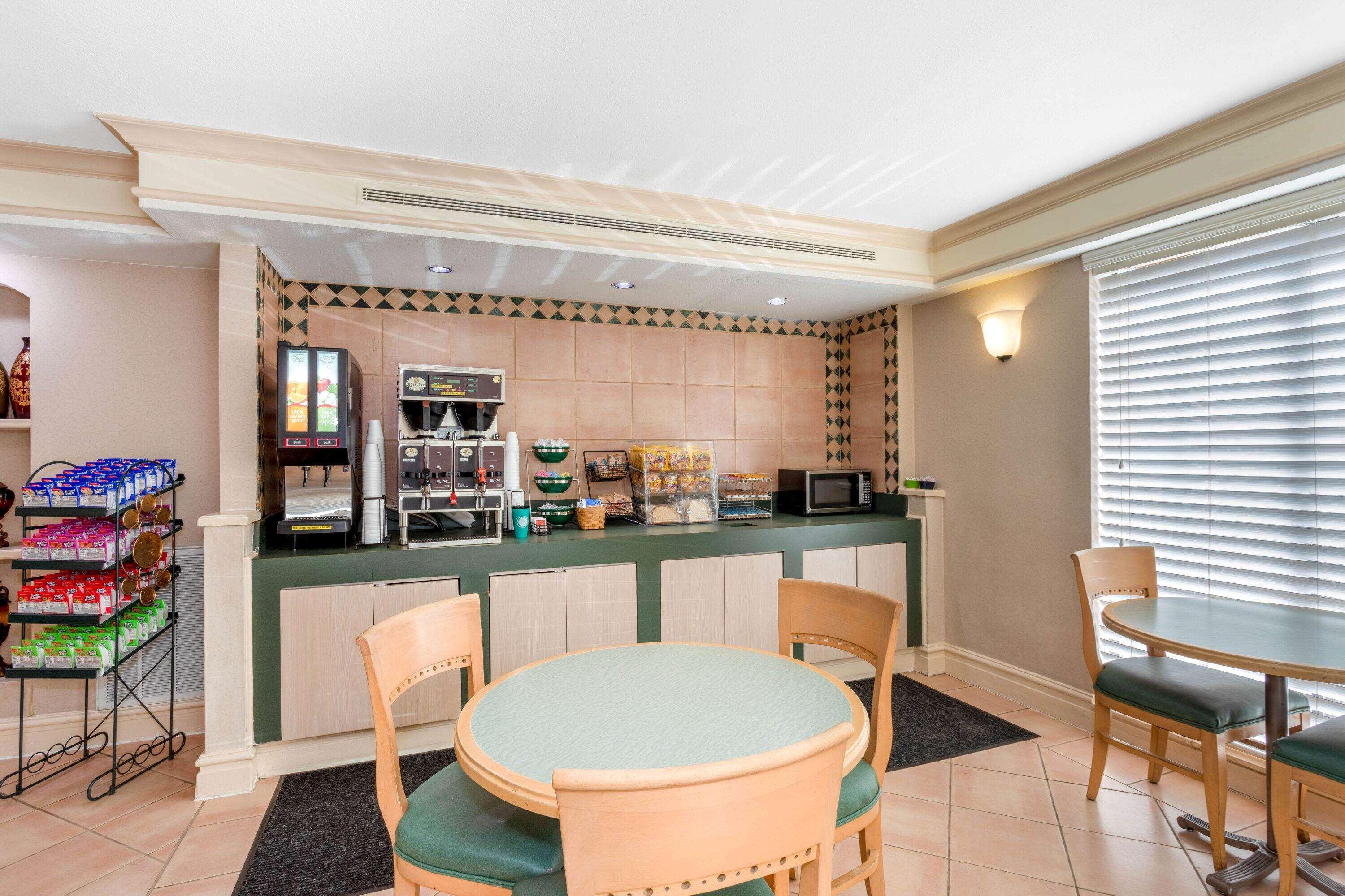 La Quinta Inn By Wyndham Tallahassee North Εξωτερικό φωτογραφία